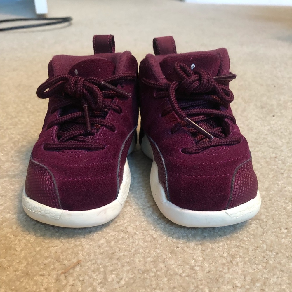 Jordan 12’s toddler size 6